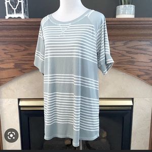 Lularoe | Hailey | Lightweight Crewneck striped tee shirt | size XL |  NWT